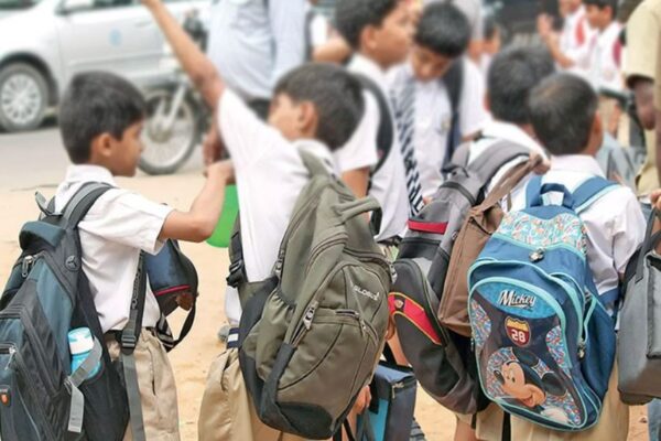ஸ்ரீ தலதா மாளிகையில் நடைபெறும் புனித தந்த சின்னத்தின் சிறப்பு கண்காட்சியை முன்னிட்டு 41 பாடசாலைகளுக்கு விசேட விடுமுறை!