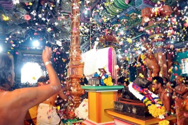 51 சக்திபீடங்களில் முதன்மையான திருகோணமலை ஸ்ரீ அருள்மிகு பத்திரகாளி அம்பாள் ஆலய வருடாந்த மகோற்சவம் ஆரம்பம்
