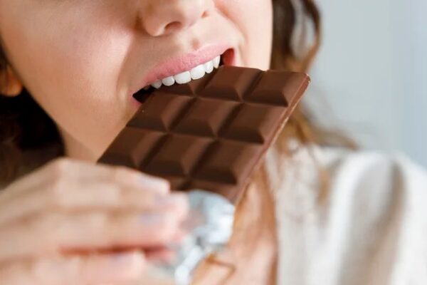 சொக்லட்களில் நச்சுப் பொருள் – விஞ்ஞானிகள் அதிர்ச்சி தகவல்