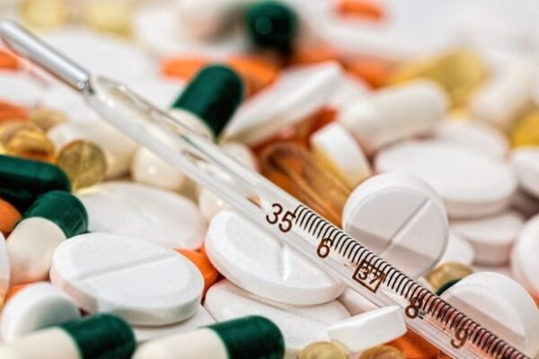 இலங்கையில் 180 அத்தியாவசிய மருந்துகளுக்கு பற்றாக்குறை