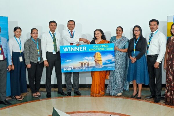 HNB கடன் அட்டைகளின் அதிர்ஷ்ட வெற்றியாளருக்கு ‘Dream Singapore’ பயணம்!
