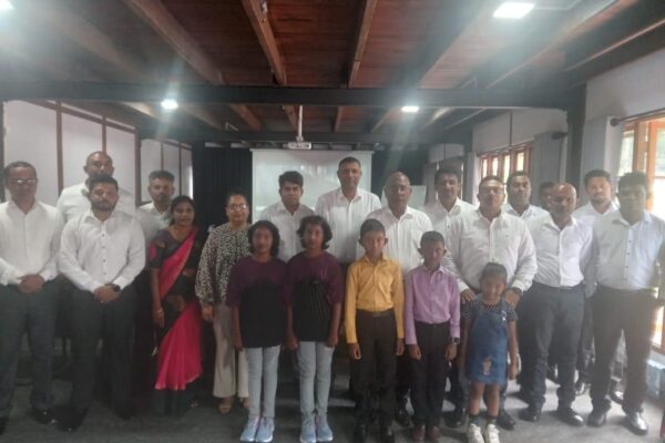 குழந்தைகளின் ஒளிமயமான எதிர்காலத்திற்காக புலமைப்பரிசில்களை வழங்கும் பிராந்திய பெருந்தோட்ட கம்பனிகள்