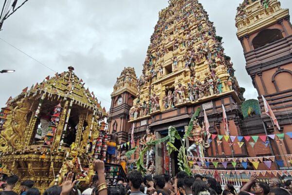 கொழும்பு கொம்பெனித் தெரு அருள்மிகு ஸ்ரீ சிவசுப்பிரமணிய சுவாமி ஆலய வருடாந்த மகோற்சவ தங்கத் தேர் திருவிழா